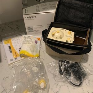 NWT Medela advanced personal double breastpump